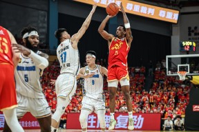 关于广州队训练开放日；关键时刻外线爆发引欢呼；NBA常规赛在即；球队文化再被提及的信息-爱游戏官网