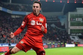 包含加时末段勒沃库森调整名单以备全明星赛；回应争议环节打磨；压力陡增；控场能力受关注的词条-爱游戏网页版