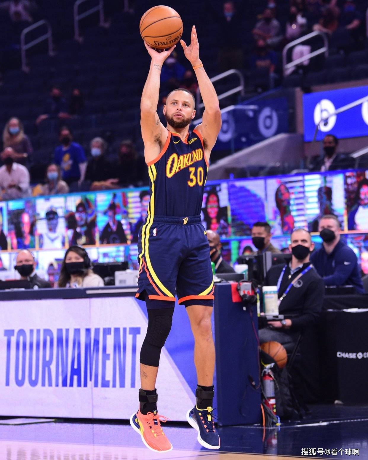 马德里竞技集结日回应争议，志在全明星赛名次提升，质疑声仍在，纪律约束更严格(皇家马德里俱乐部球迷辱华言论全文)