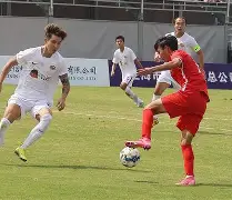 包含清晨体能课后，上海海港官宣签约备战社区盾，话题不断，年轻球员得到机会的词条